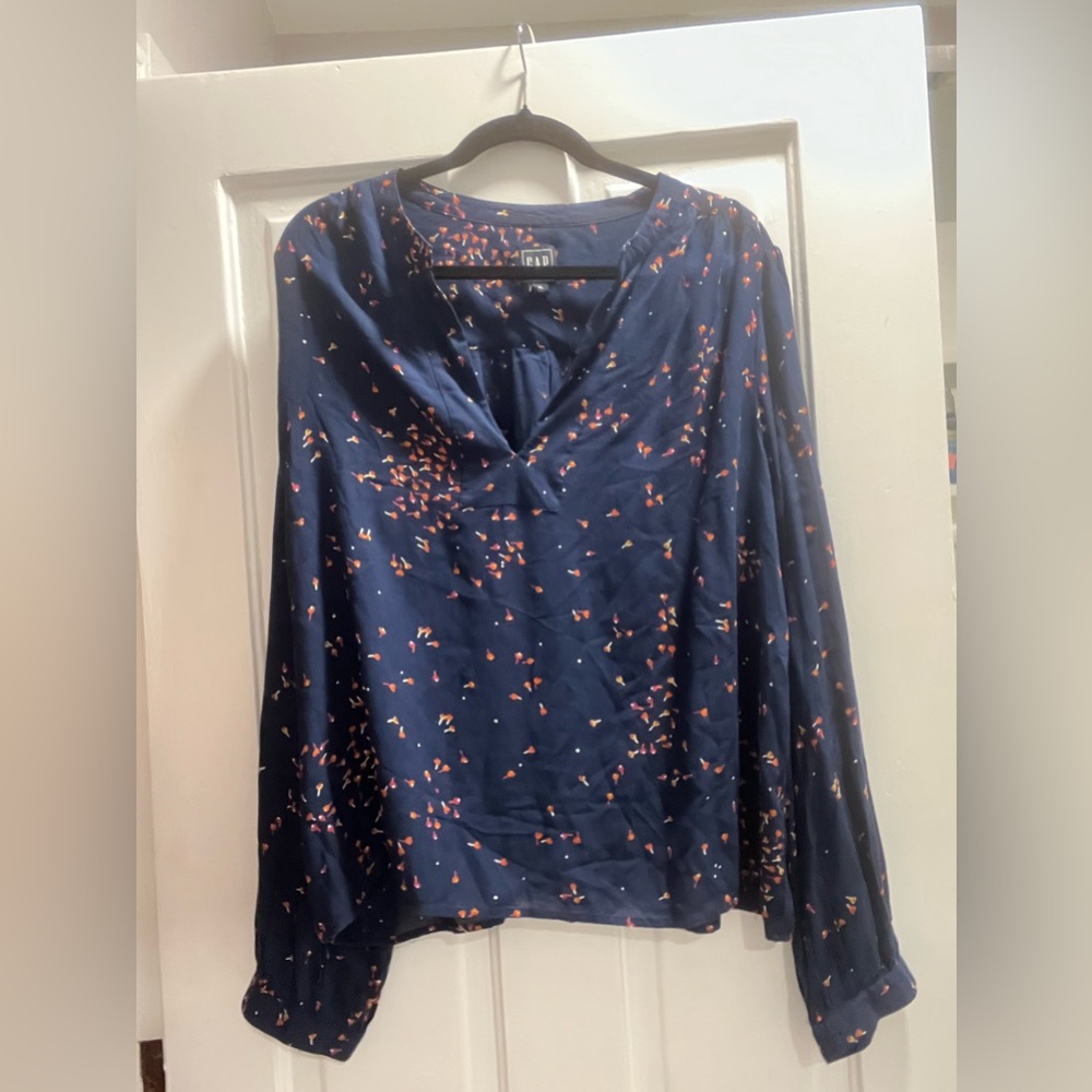 Gap Printed Long Sleeve Blouse Women XL Rayon fabric navy blue v-neck flowy